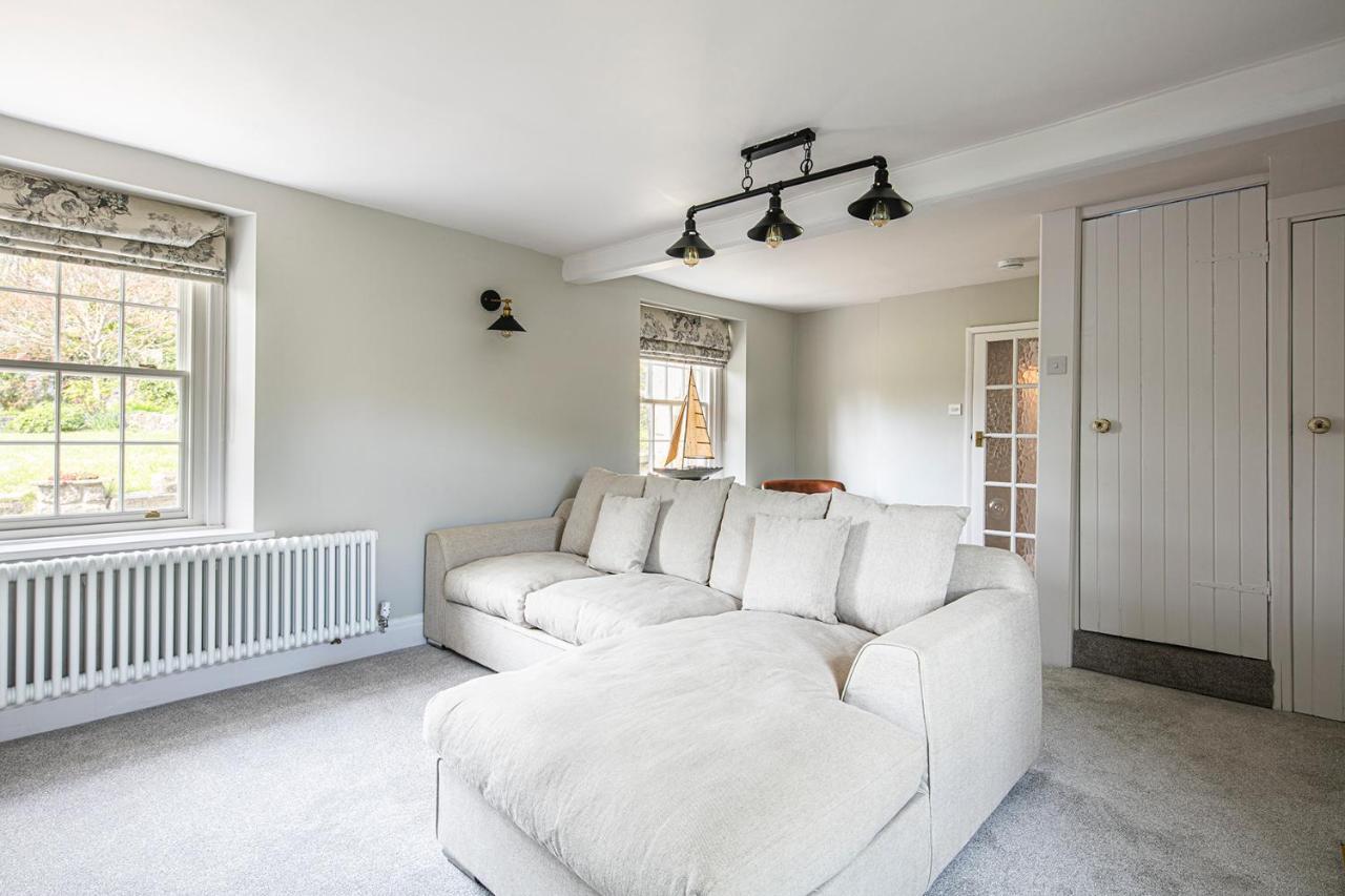 The Belle - A Lovingly Converted Grade II Listed Home From Home In Bakewell Extérieur photo