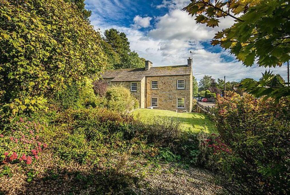 The Belle - A Lovingly Converted Grade II Listed Home From Home In Bakewell Extérieur photo