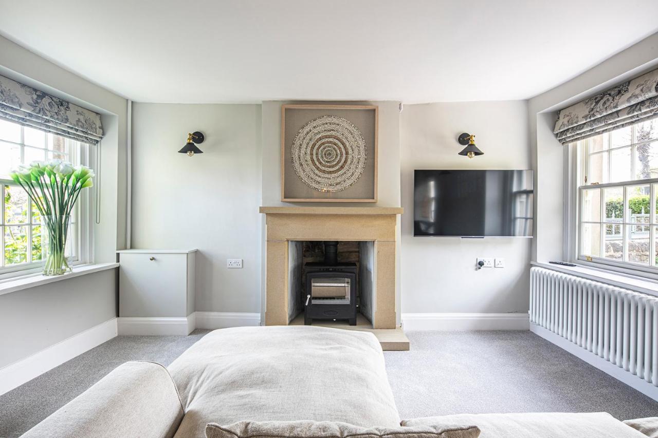 The Belle - A Lovingly Converted Grade II Listed Home From Home In Bakewell Extérieur photo