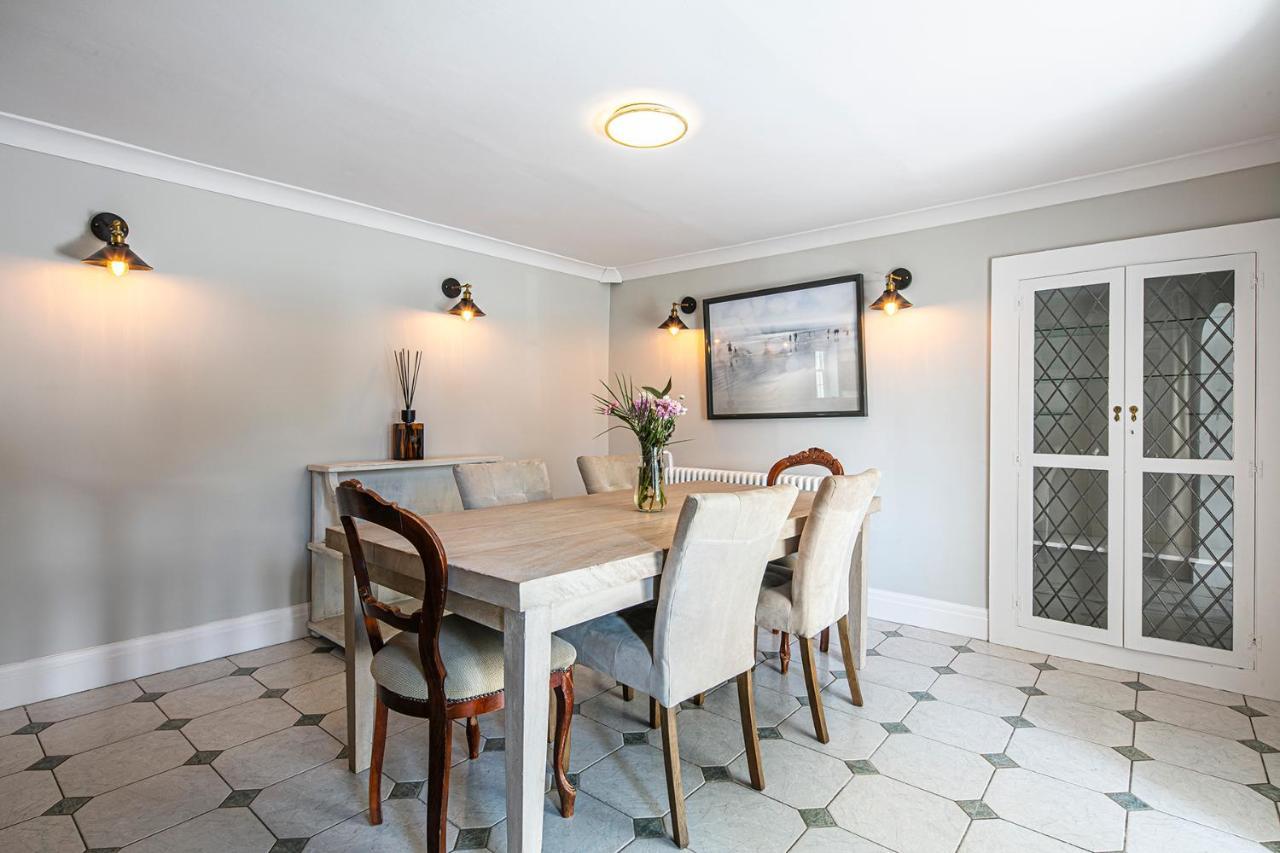 The Belle - A Lovingly Converted Grade II Listed Home From Home In Bakewell Extérieur photo