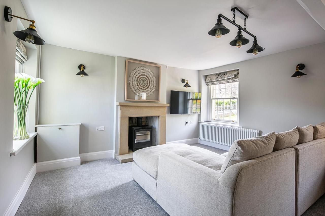 The Belle - A Lovingly Converted Grade II Listed Home From Home In Bakewell Extérieur photo